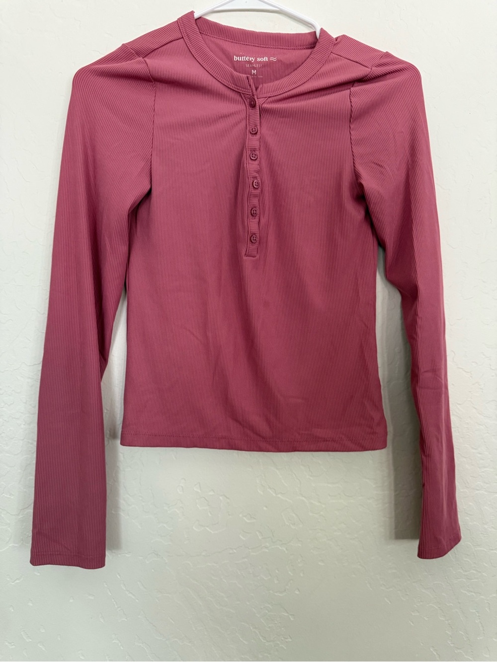 Aeropostale Long-Sleeve Ribbed Henley in Dusty Rose